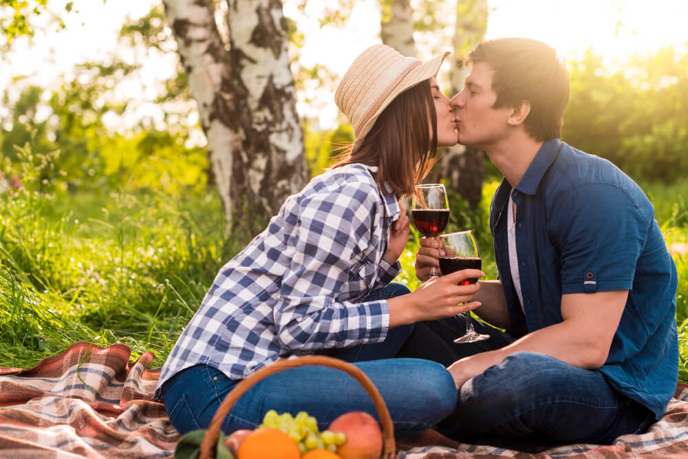 Best Honeymoon Itineraries for Wine Lovers in New Zealand